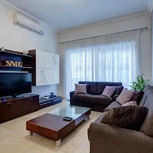 Gorgeous With Terrace In Fort Cambridge, Pool Sliema