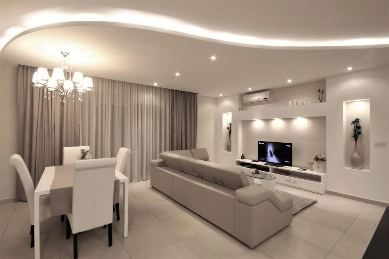 Summer Breeze Sliema Apartment