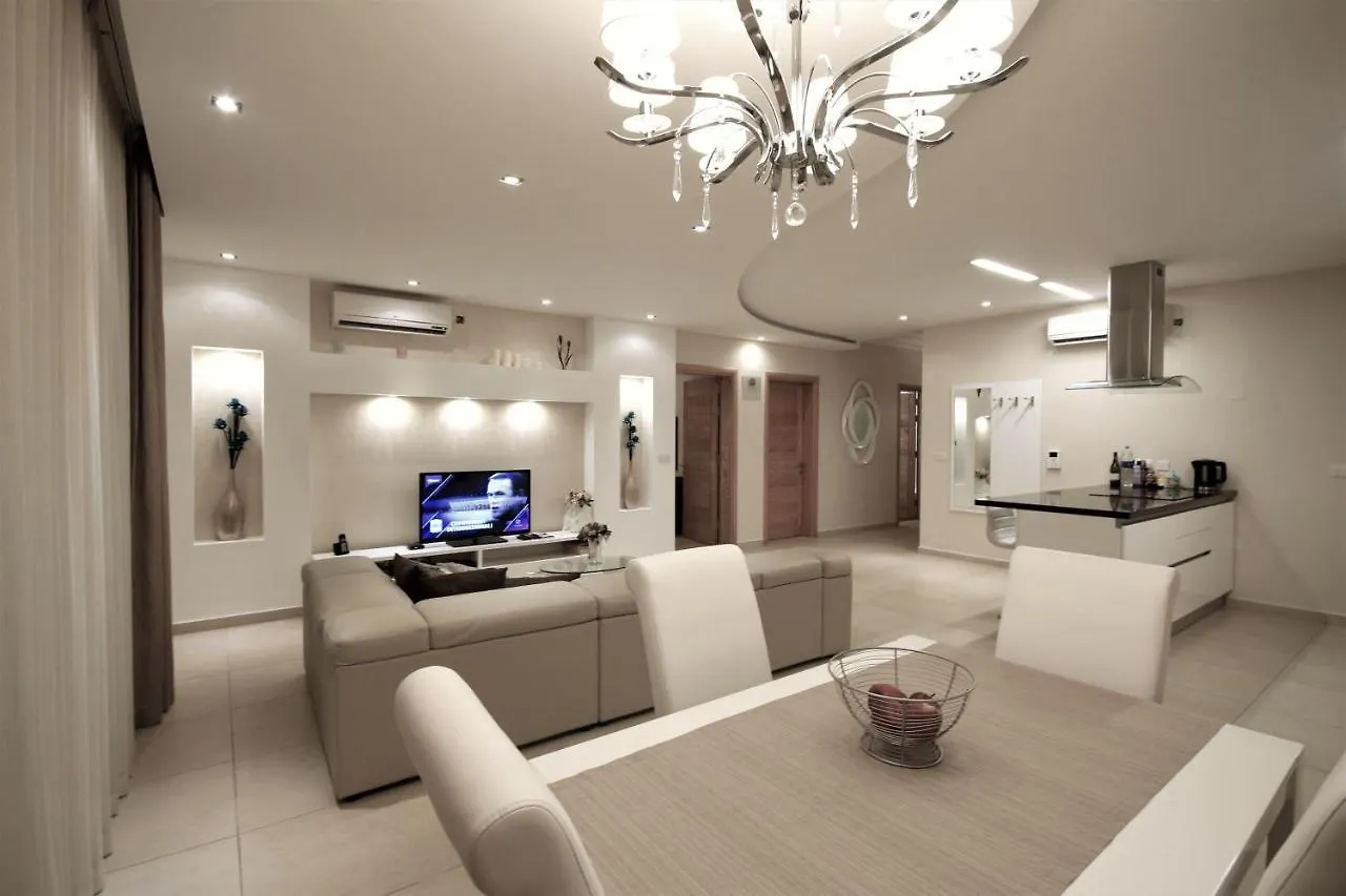 Summer Breeze Sliema Apartment
